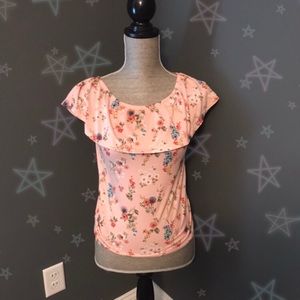 Sleeveless pink flower top!🌸💫